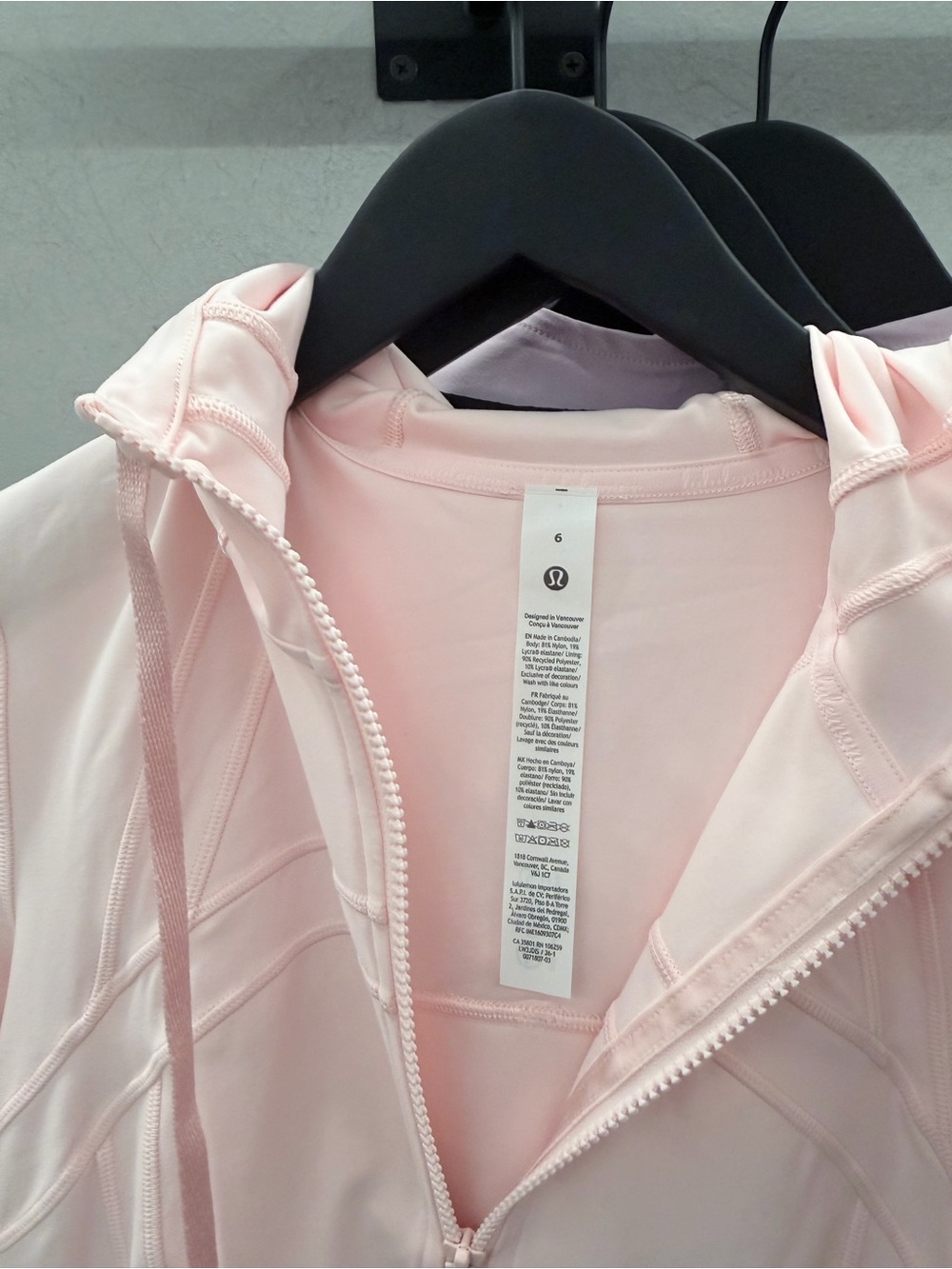 Lululemon Define Cropped Hooded Jacket
Nulu size 6 color Pink Pearl - Picture 3 of 5